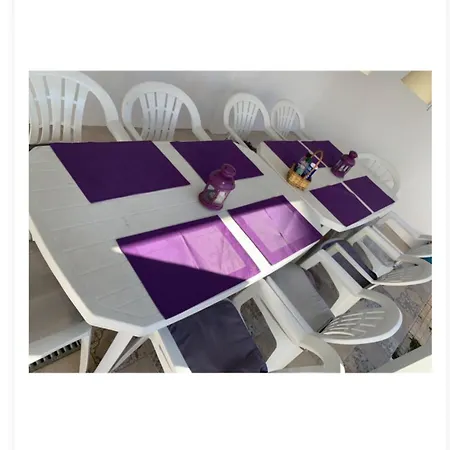Feriehus Maison Cosy Piscine 4 Chambres *